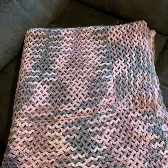 Pink, gray, mauve handmade Afghan - Picture 5 of 5